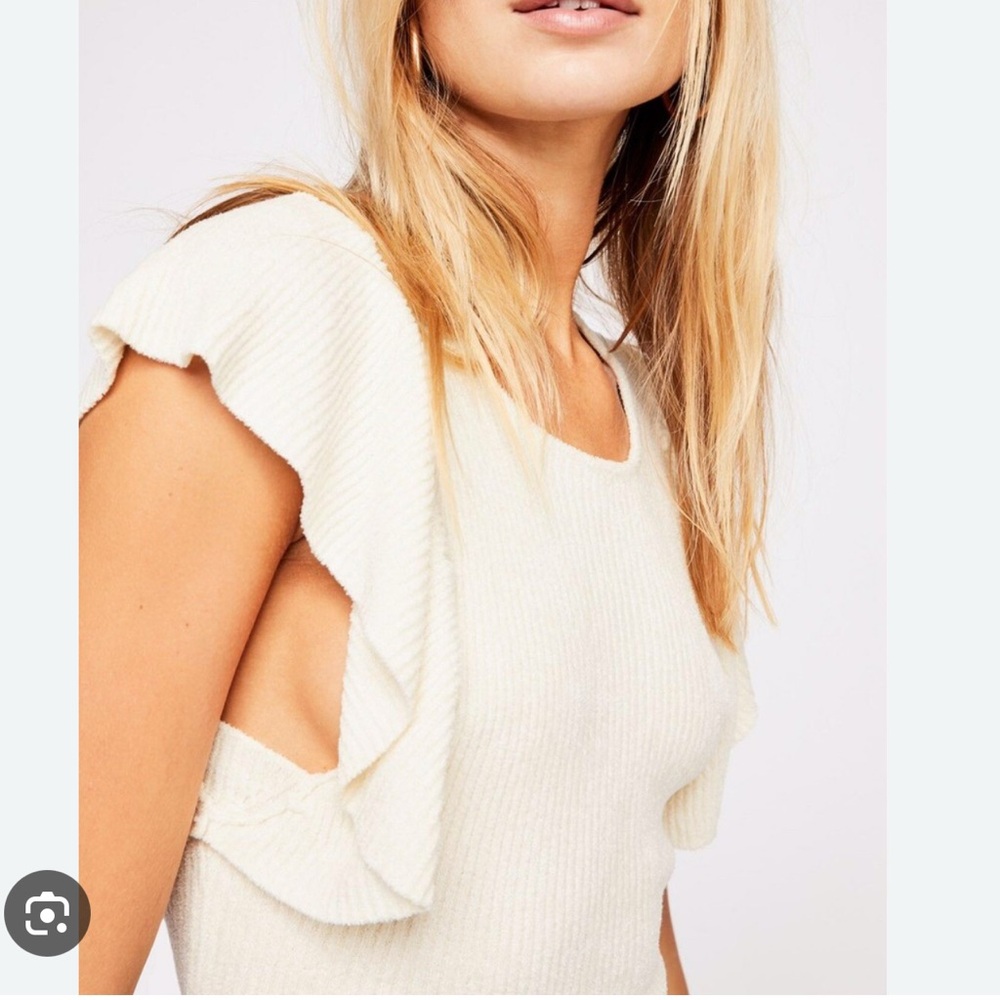 FP One Free People sweater top with flutter sleeves Textured Cream‎ Top